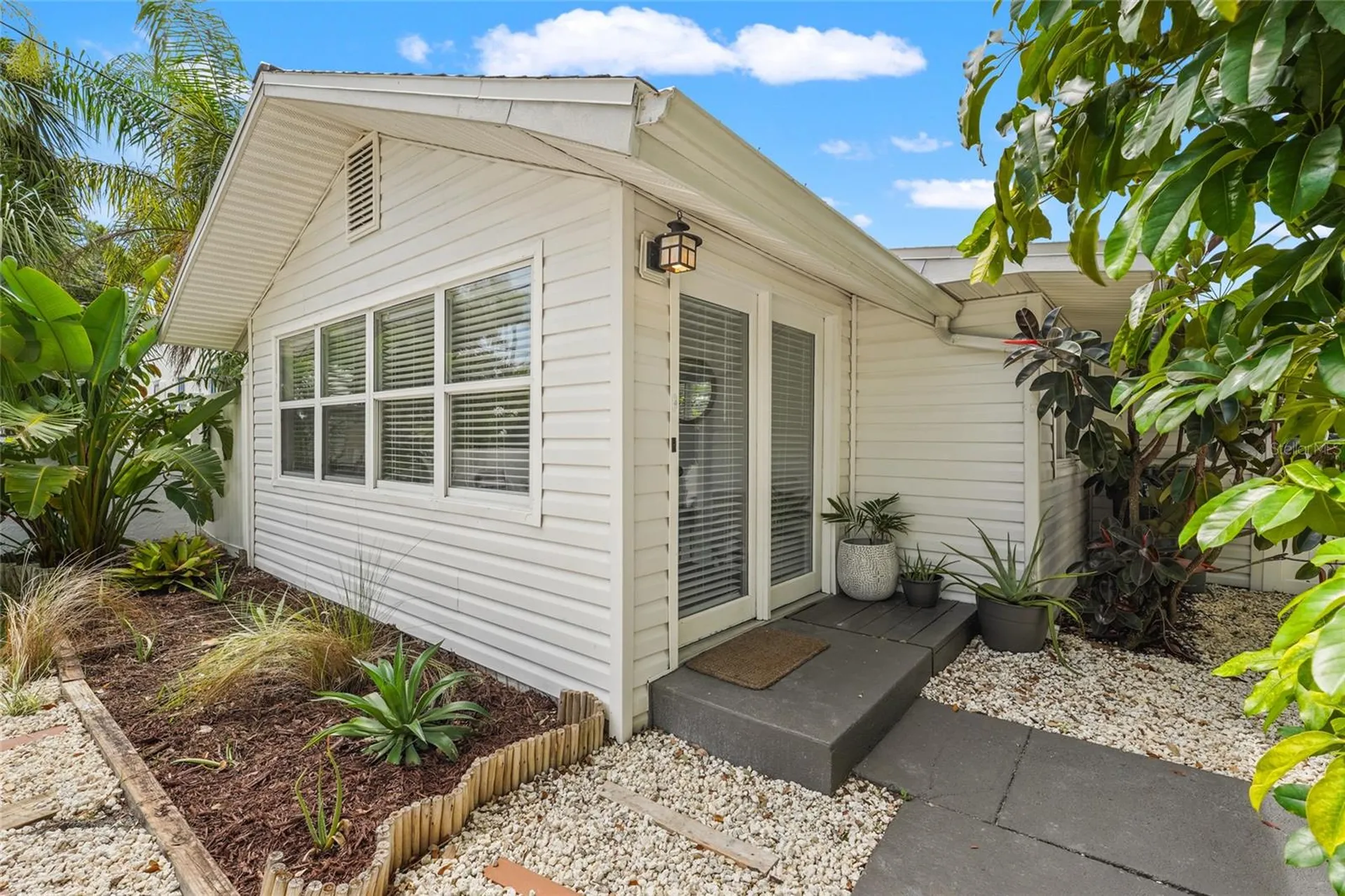 2705 2nd Avenue W Bradenton FL 34205