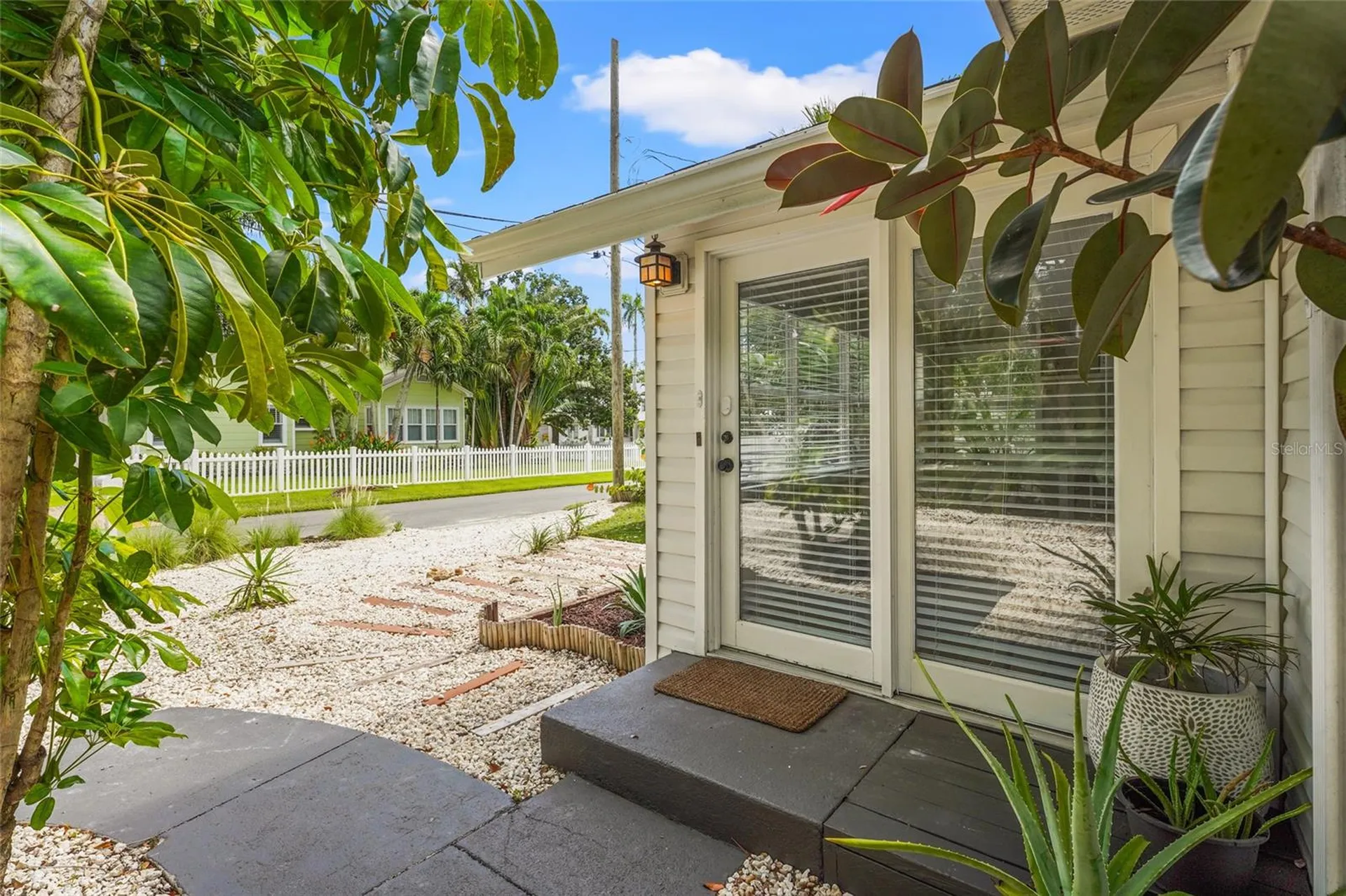 2705 2nd Avenue W Bradenton FL 34205