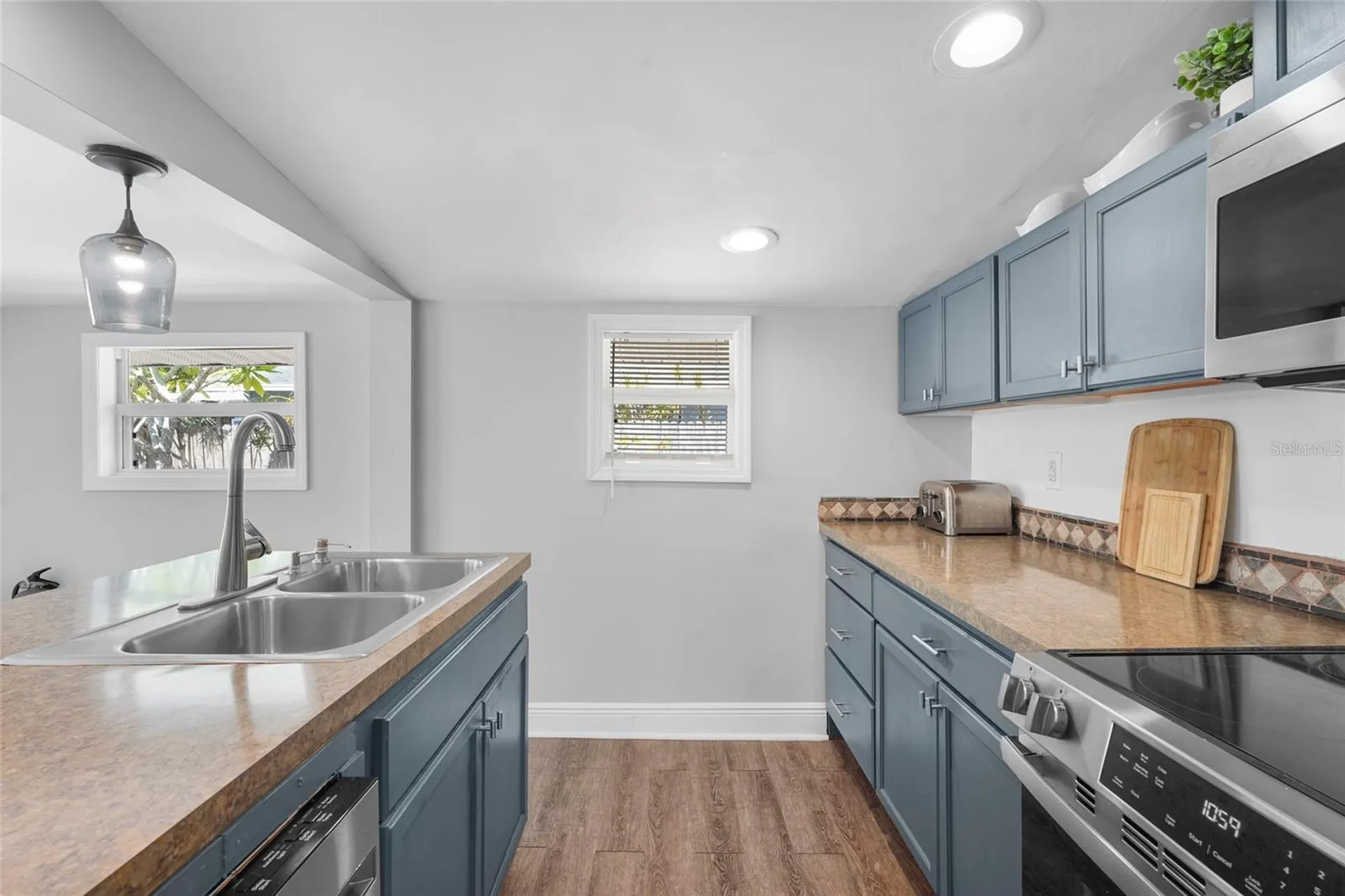 2705 2nd Avenue W Bradenton FL 34205