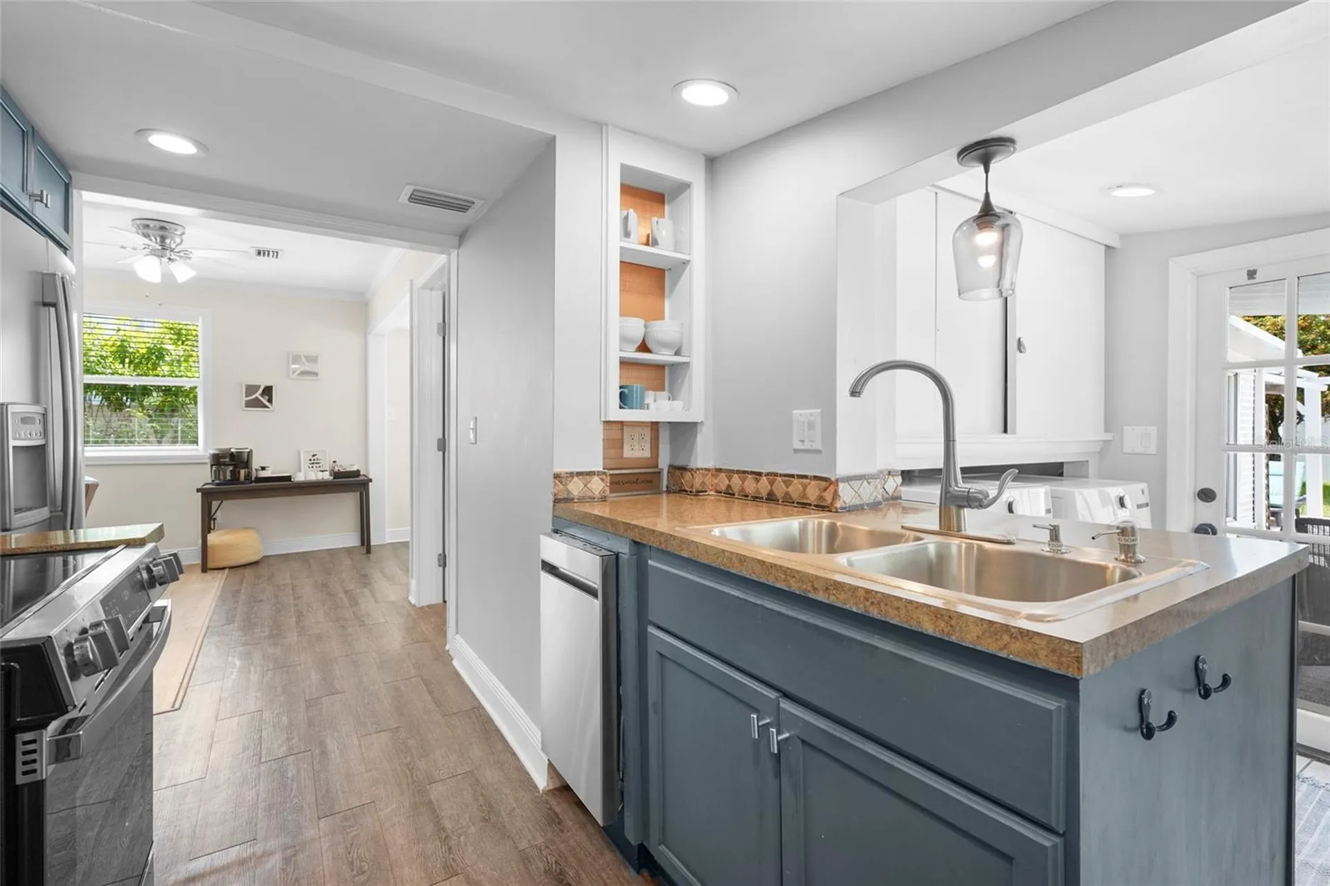 2705 2nd Avenue W Bradenton FL 34205
