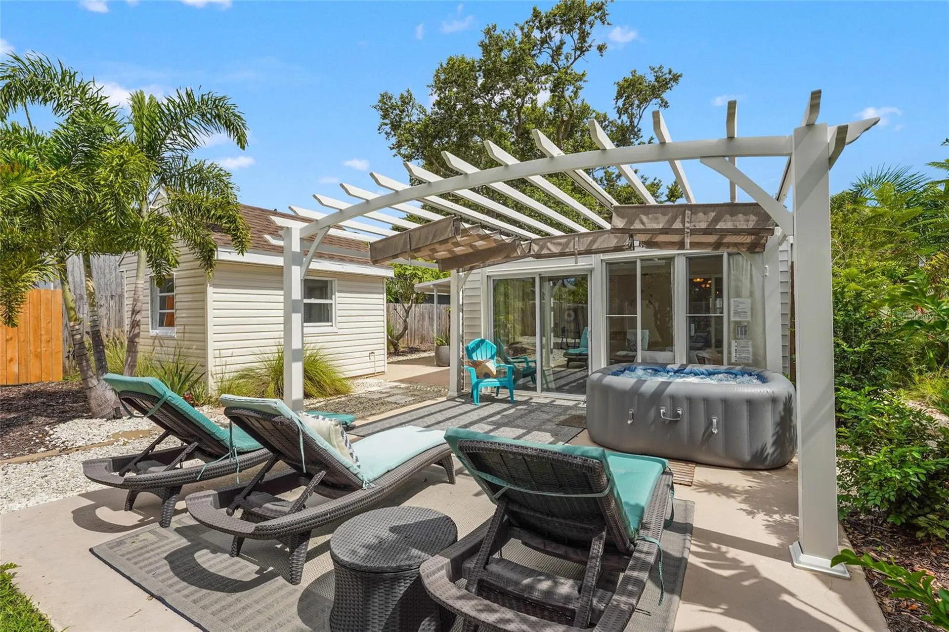 2705 2nd Avenue W Bradenton FL 34205