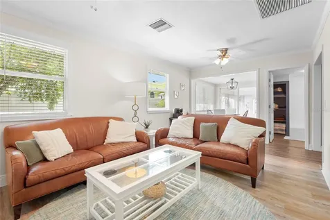 2705 2nd Avenue W Bradenton FL 34205