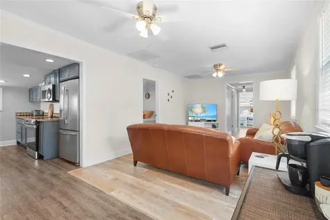 2705 2nd Avenue W Bradenton FL 34205