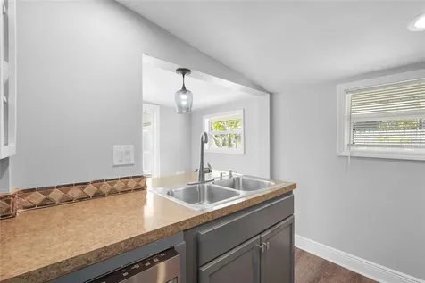 2705 2nd Avenue W Bradenton FL 34205