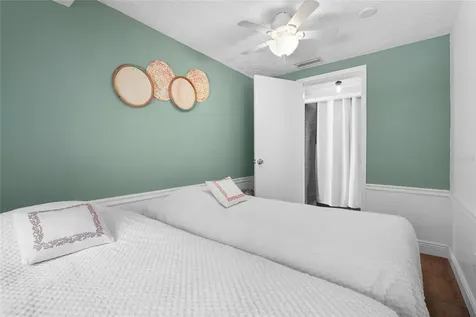 2705 2nd Avenue W Bradenton FL 34205