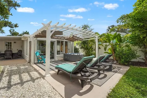 2705 2nd Avenue W Bradenton FL 34205