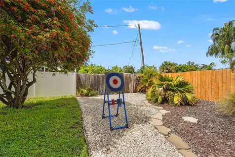 2705 2nd Avenue W Bradenton FL 34205