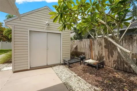 2705 2nd Avenue W Bradenton FL 34205