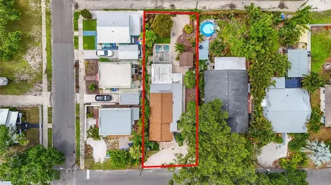 2705 2nd Avenue W Bradenton FL 34205