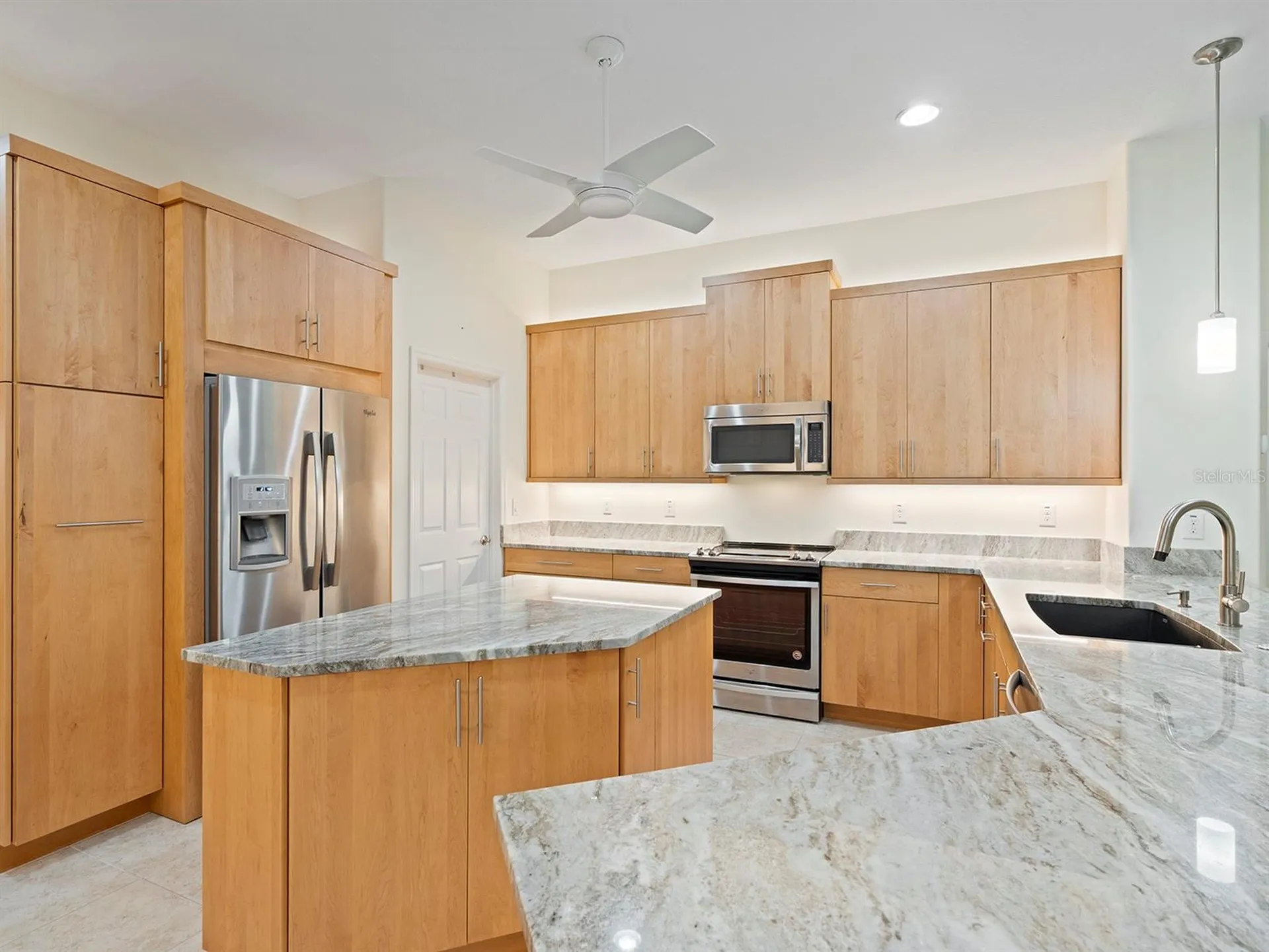 8348 Bridgeport Bay Circle Mount Dora FL 32757