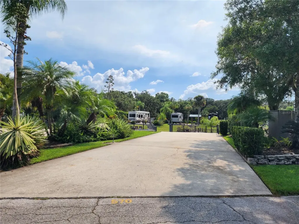570 Waterway Drive Lake Wales FL 33898