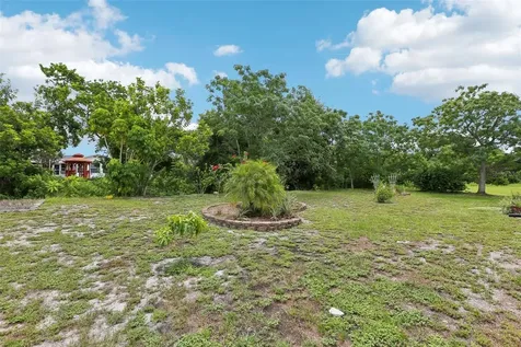 1812 New Bedford Drive Sun City Center FL 33573