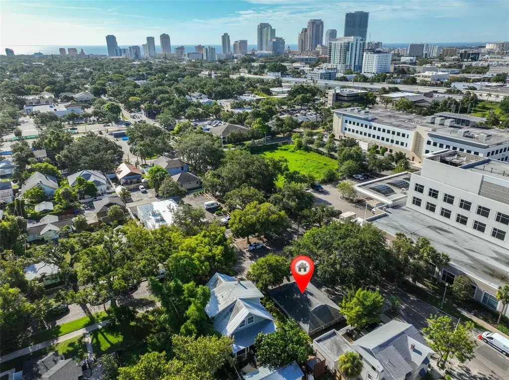 1033 7th Avenue N St Petersburg FL 33705