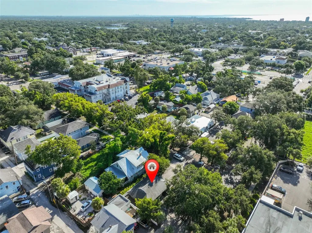 1033 7th Avenue N St Petersburg FL 33705