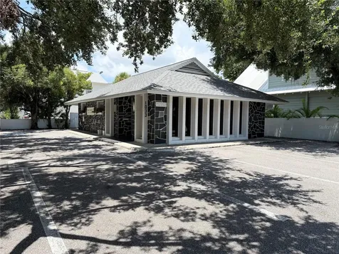 1033 7th Avenue N St Petersburg FL 33705