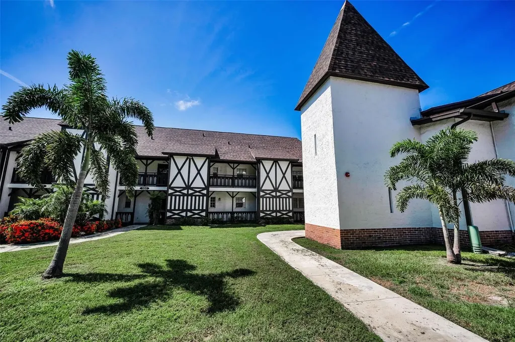 320 N Bayshore Boulevard Clearwater FL 33759