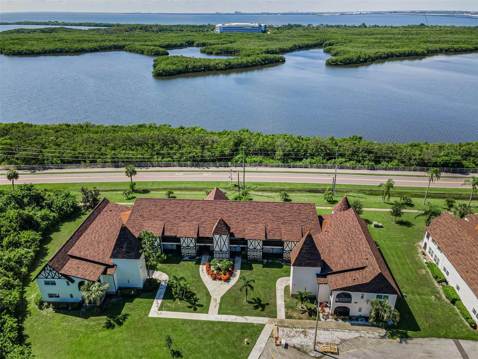 320 N Bayshore Boulevard Clearwater FL 33759