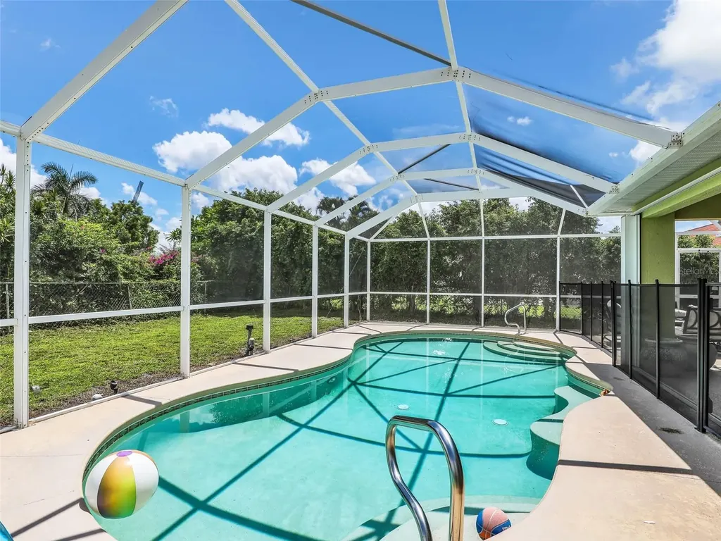 1335 SE 12th Street Cape Coral FL 33990