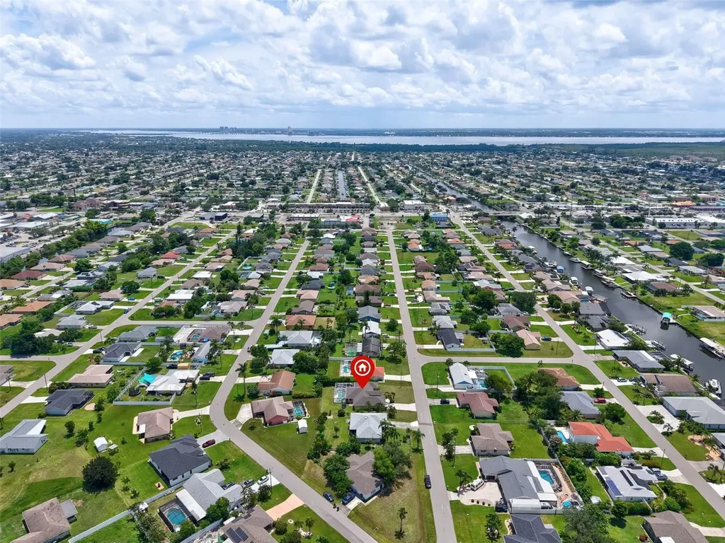 1335 SE 12th Street Cape Coral FL 33990