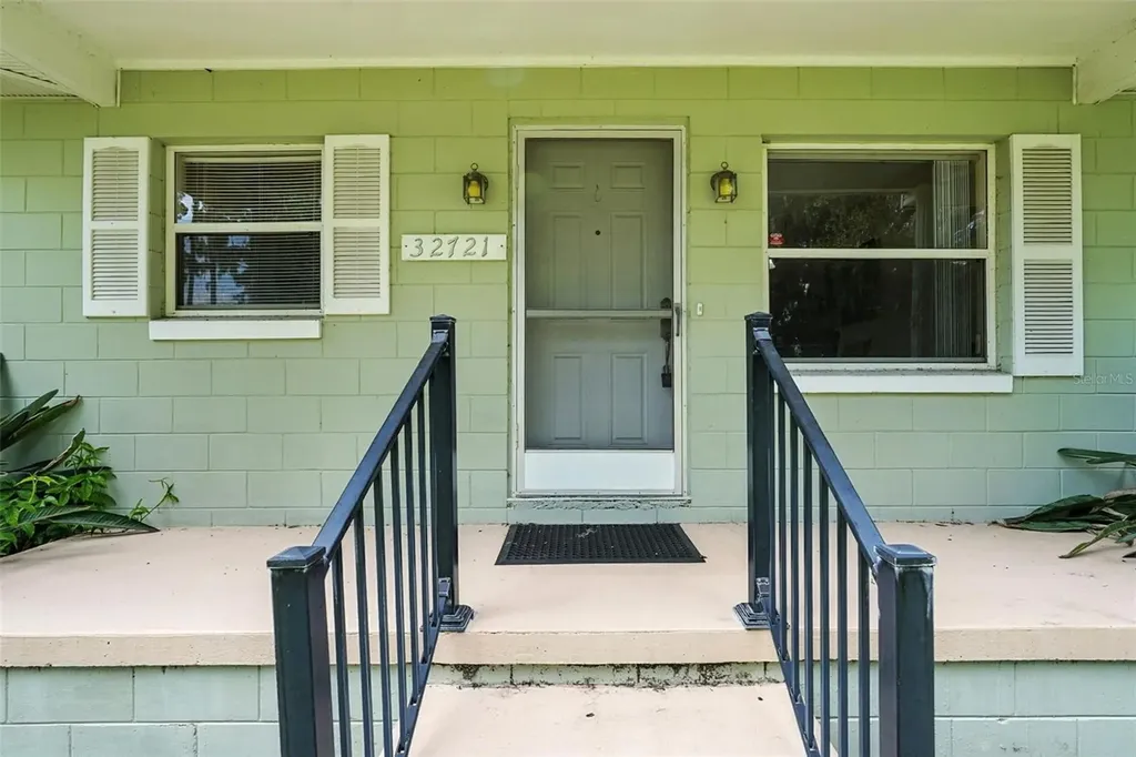 32721 Lake Eustis Drive Tavares FL 32778