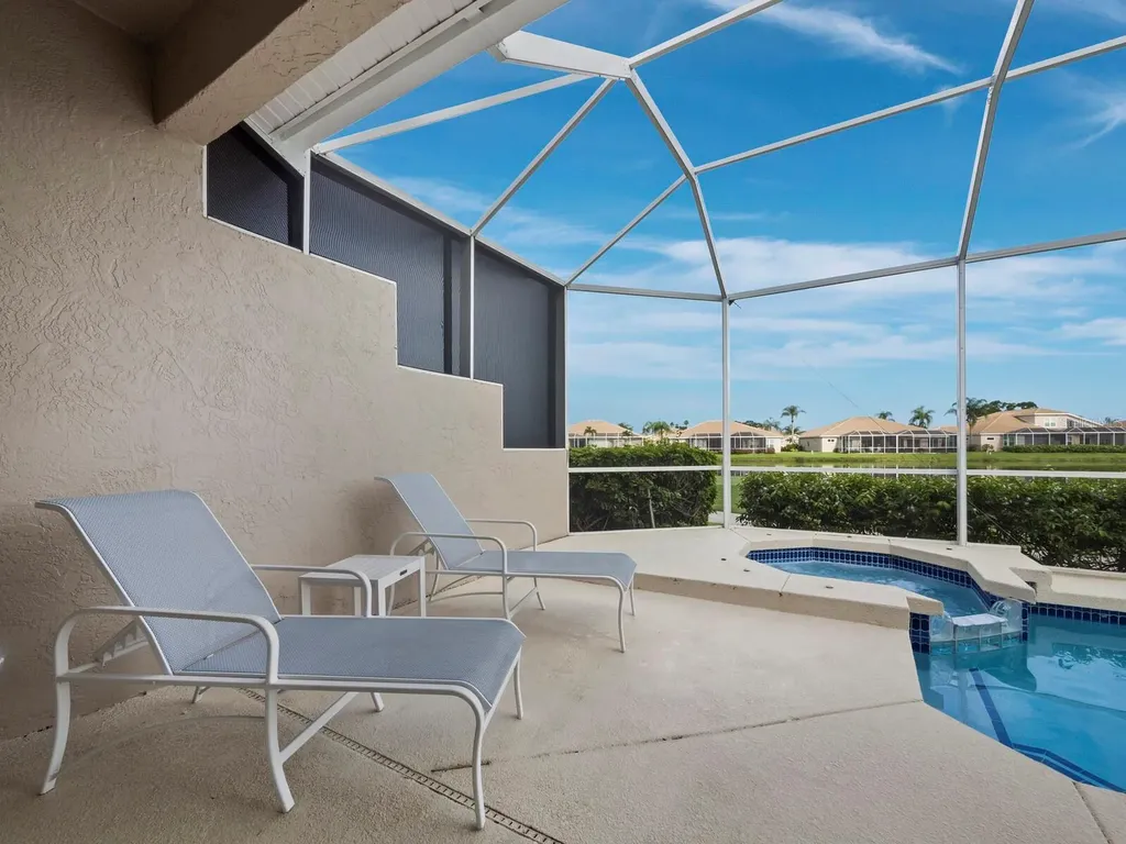 9492 Forest Hills Circle Sarasota FL 34238