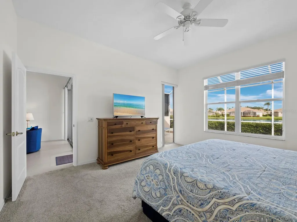 9492 Forest Hills Circle Sarasota FL 34238