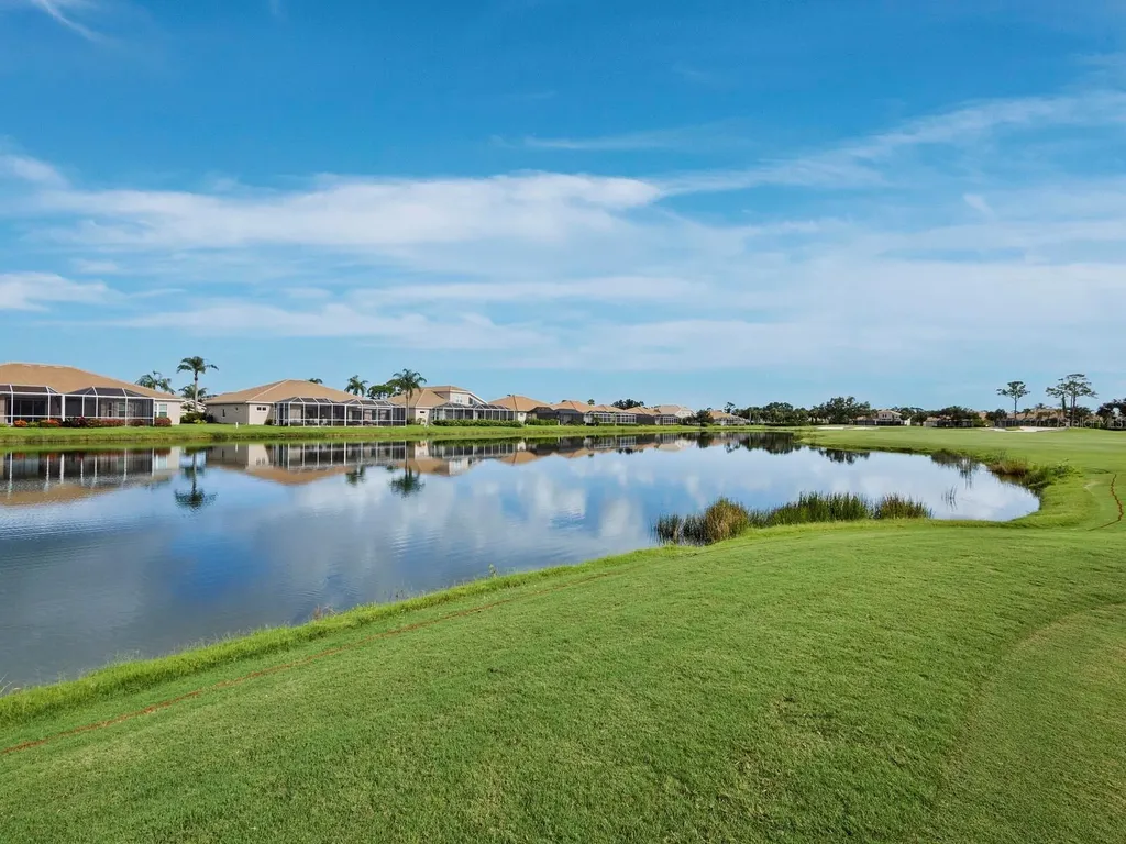 9492 Forest Hills Circle Sarasota FL 34238