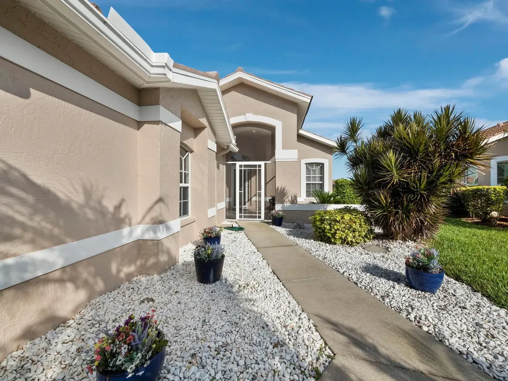 9492 Forest Hills Circle Sarasota FL 34238