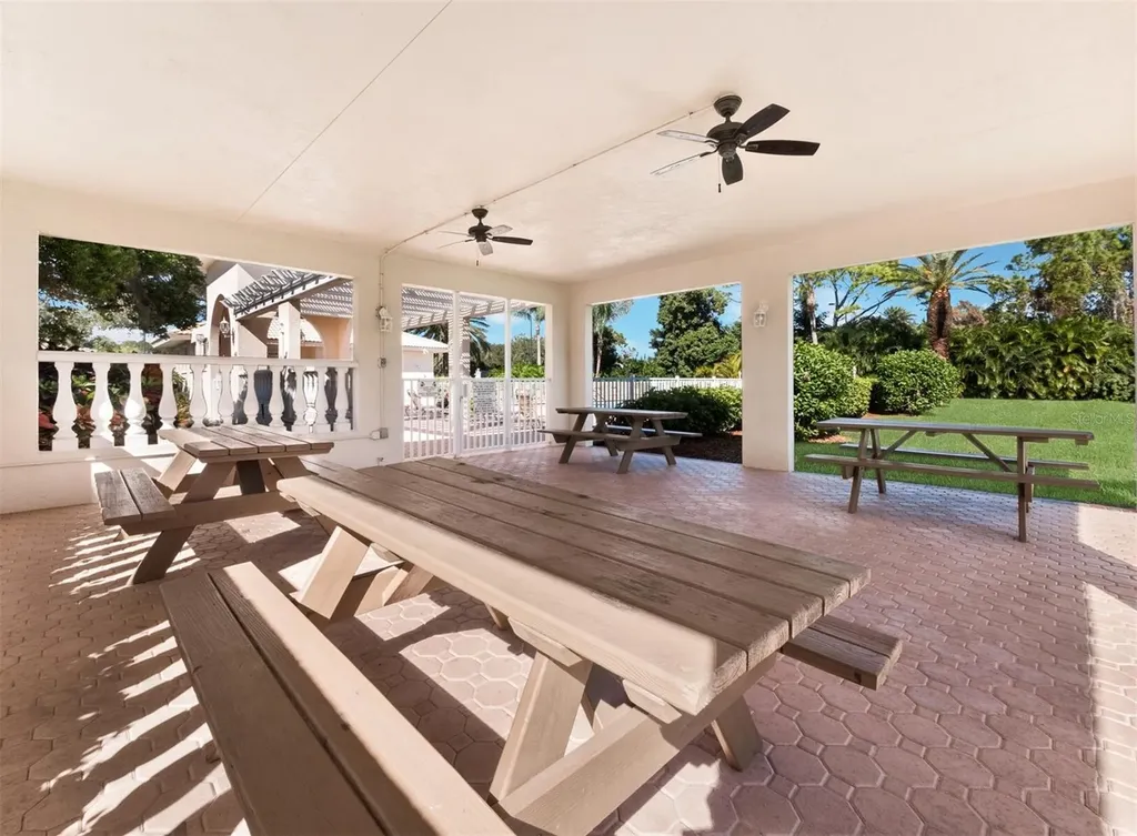 9492 Forest Hills Circle Sarasota FL 34238