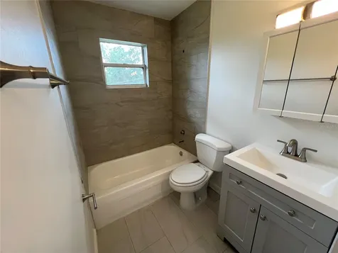 722 65th Avenue E Bradenton FL 34203