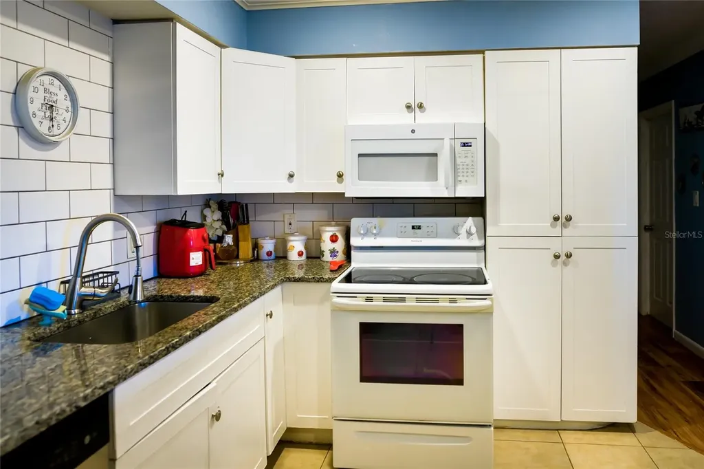 2106 25th Avenue W Bradenton FL 34205