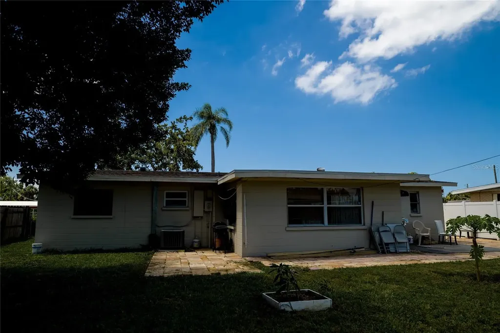 2106 25th Avenue W Bradenton FL 34205