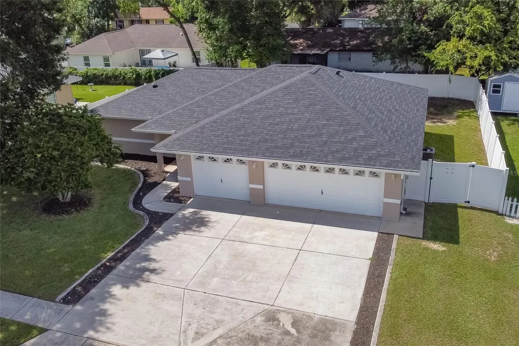 810 Ridge Avenue Wildwood FL 34785