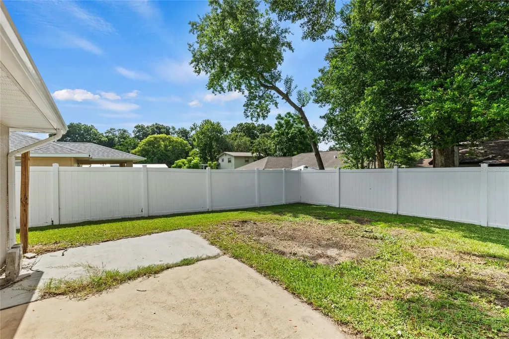 810 Ridge Avenue Wildwood FL 34785