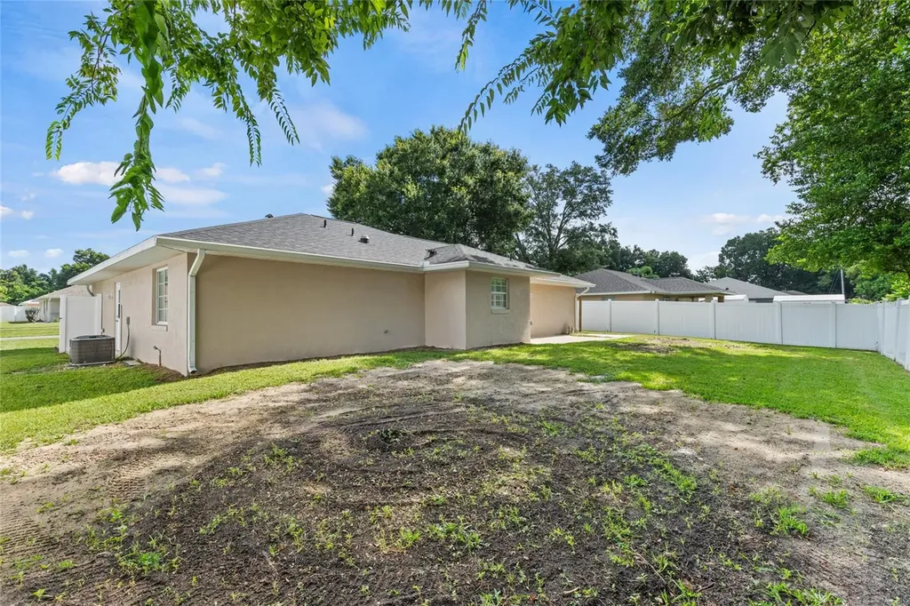 810 Ridge Avenue Wildwood FL 34785
