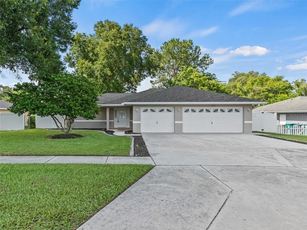 810 Ridge Avenue Wildwood FL 34785