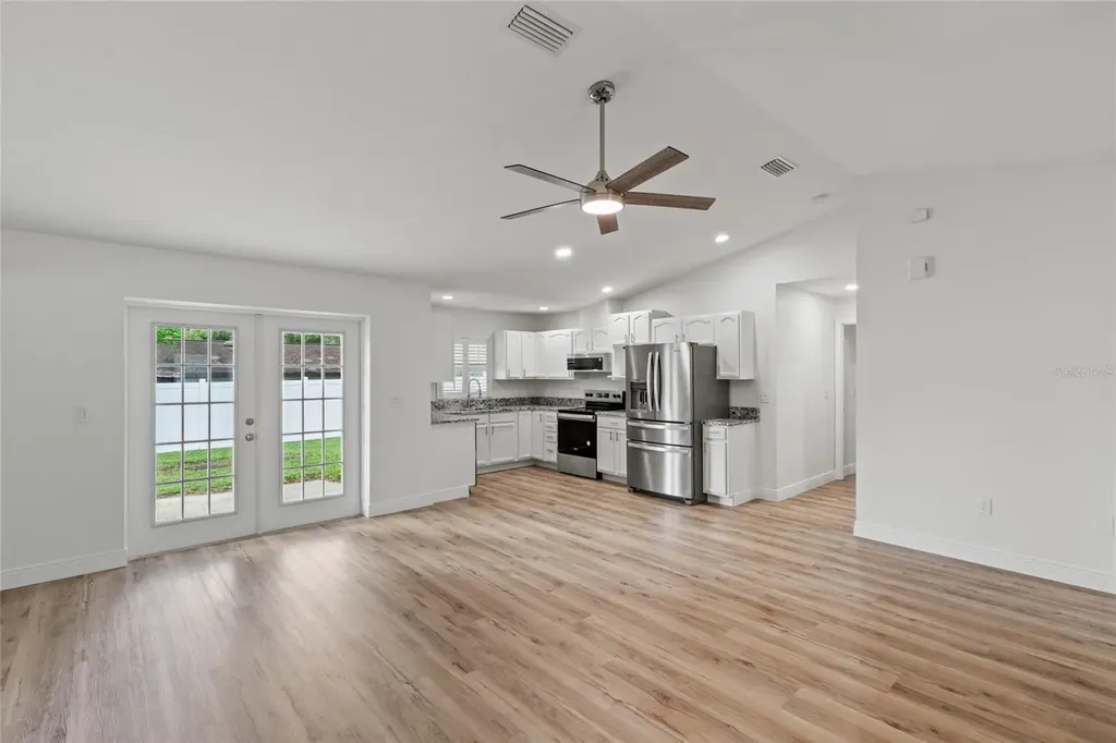 810 Ridge Avenue Wildwood FL 34785