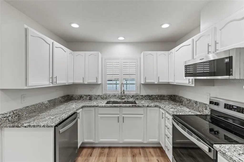 810 Ridge Avenue Wildwood FL 34785