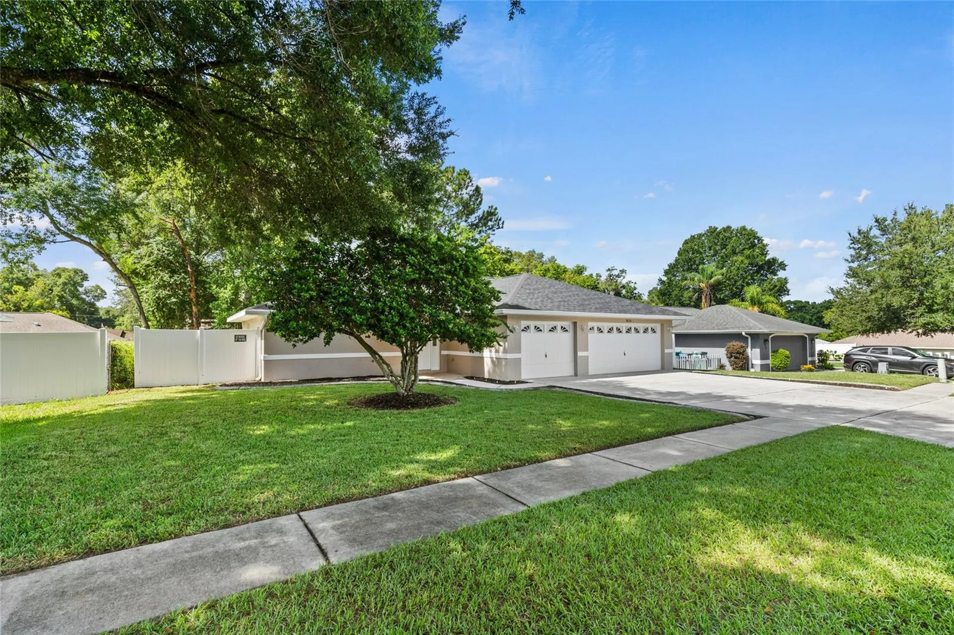 810 Ridge Avenue Wildwood FL 34785