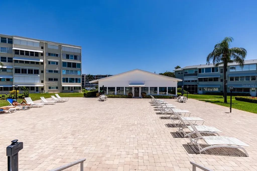 1893 Shore Drive S South Pasadena FL 33707