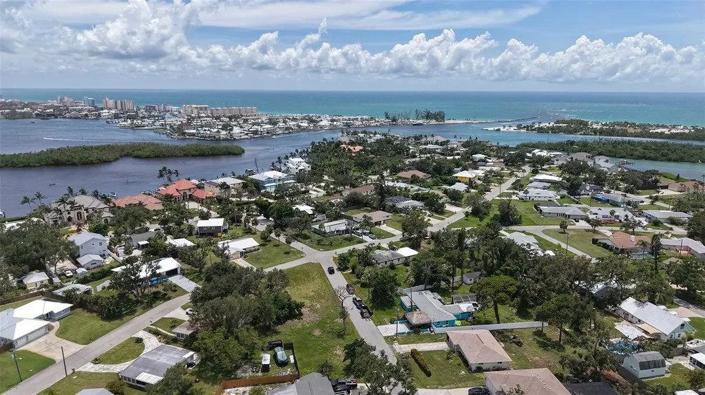513 Pine Road Nokomis FL 34275