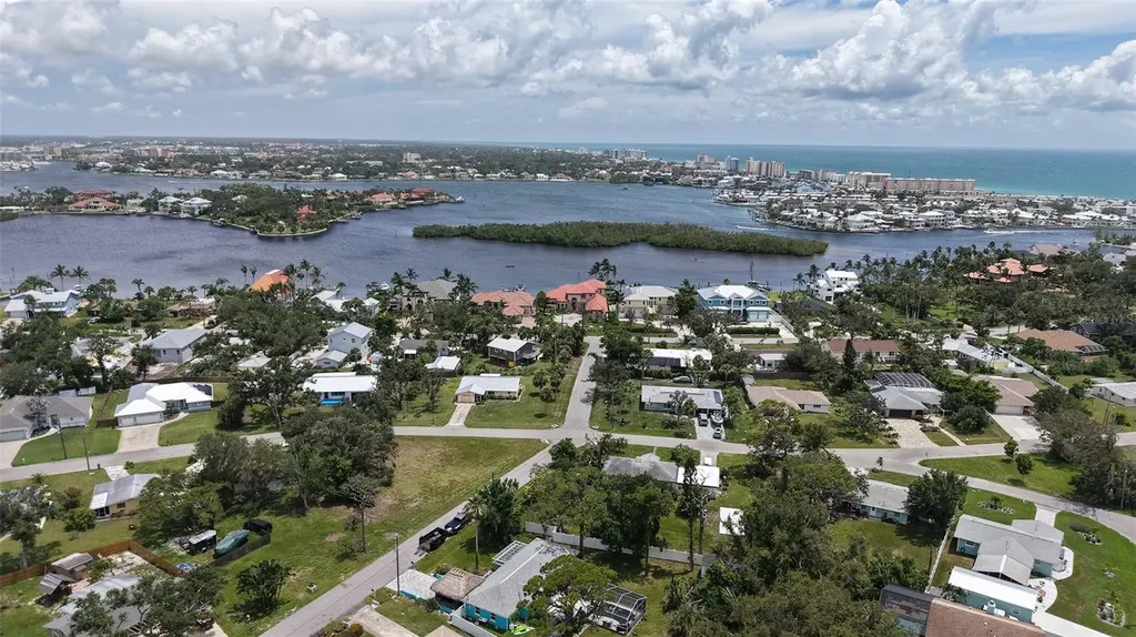513 Pine Road Nokomis FL 34275