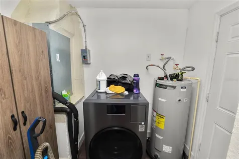2001 W Ball Street Plant City FL 33563