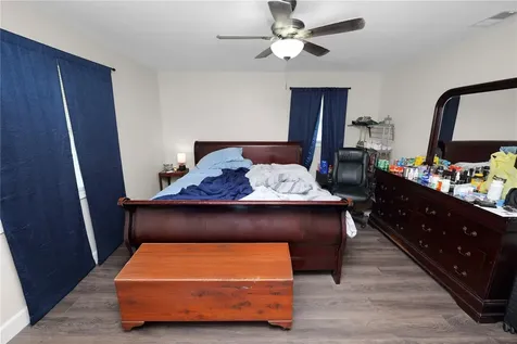 2001 W Ball Street Plant City FL 33563