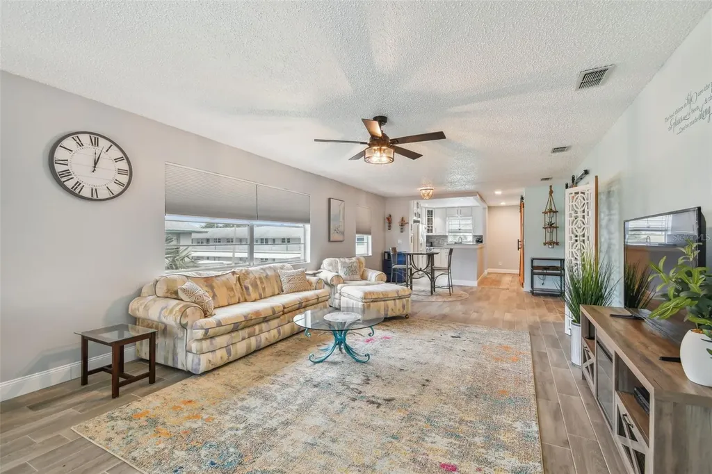 5286 81st Street N St Petersburg FL 33709