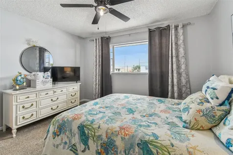 5286 81st Street N St Petersburg FL 33709