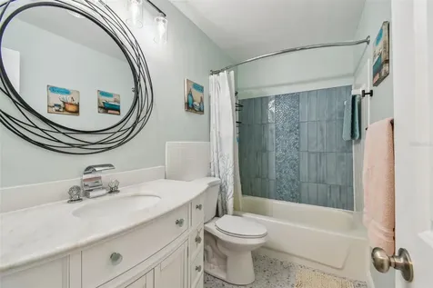 5286 81st Street N St Petersburg FL 33709