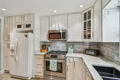 5286 81st Street N St Petersburg FL 33709