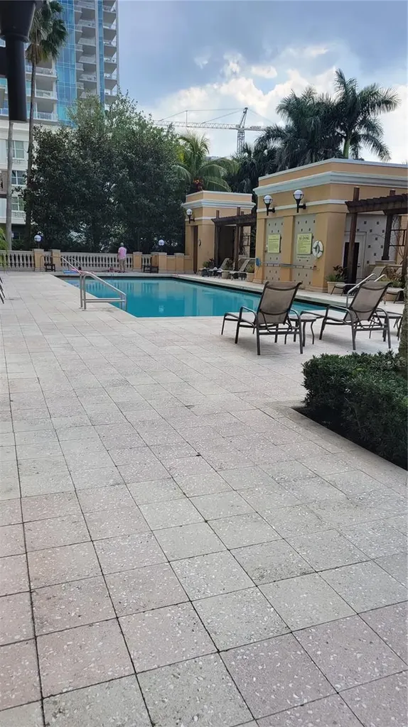 750 N Tamiami Trail Sarasota FL 34236