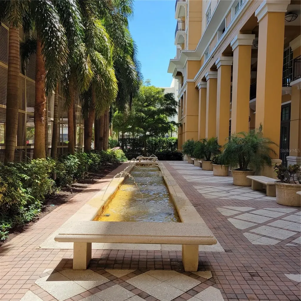 750 N Tamiami Trail Sarasota FL 34236
